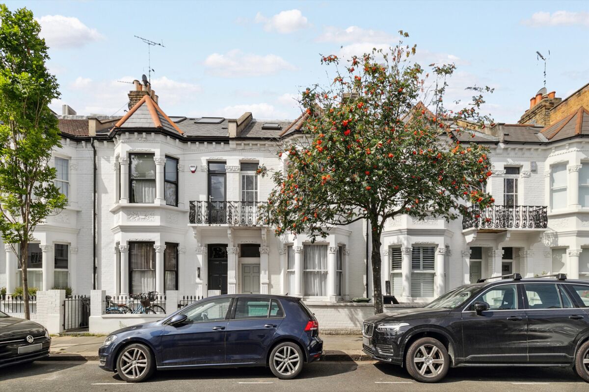 to rent in Winchendon Road, Fulham, London, SW6