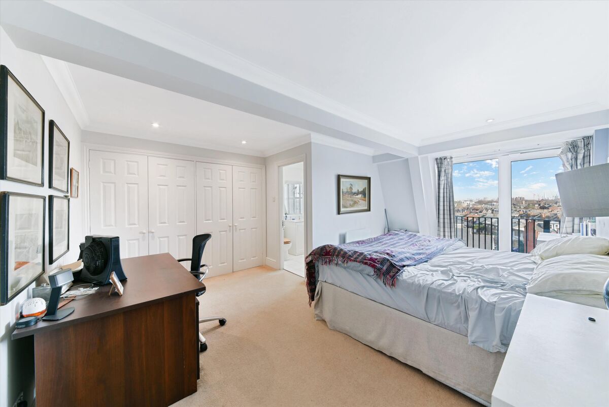 flat to rent in Parkview Court, Fulham High Street, Fulham, London, SW6