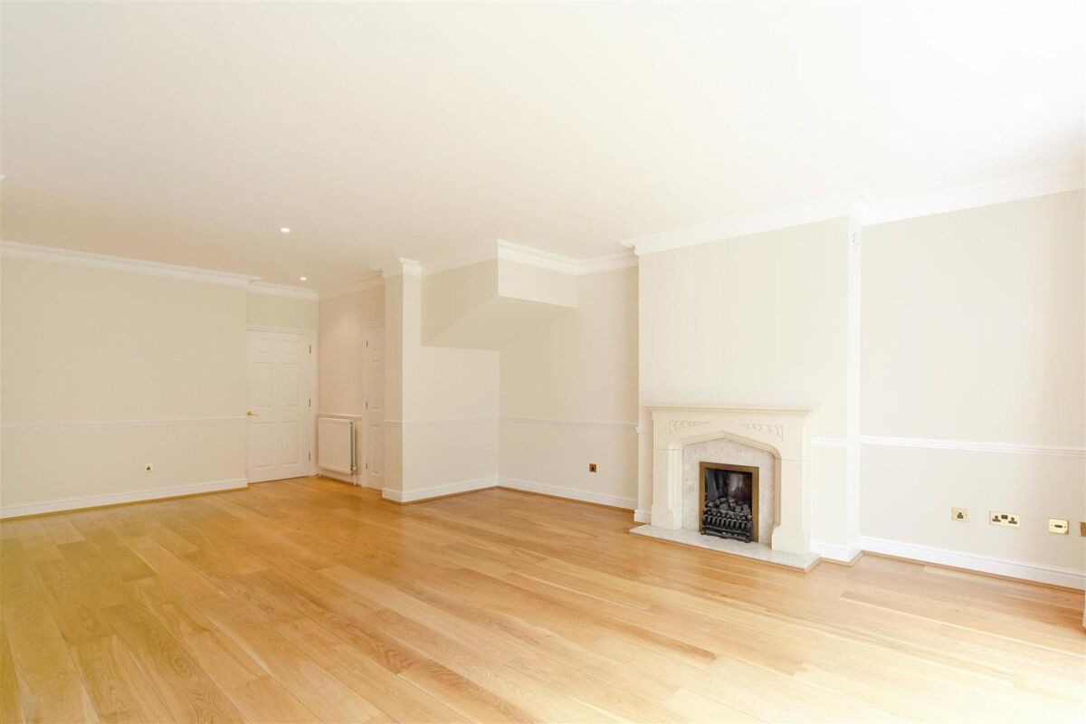 house to rent in Rydon Mews, Wimbledon, London, SW19 FLQ012274821 Knight Frank