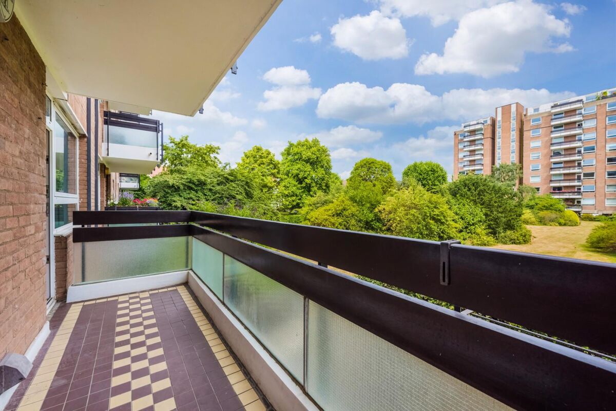 flat to rent in Napier Court, Ranelagh Gardens, London, SW6