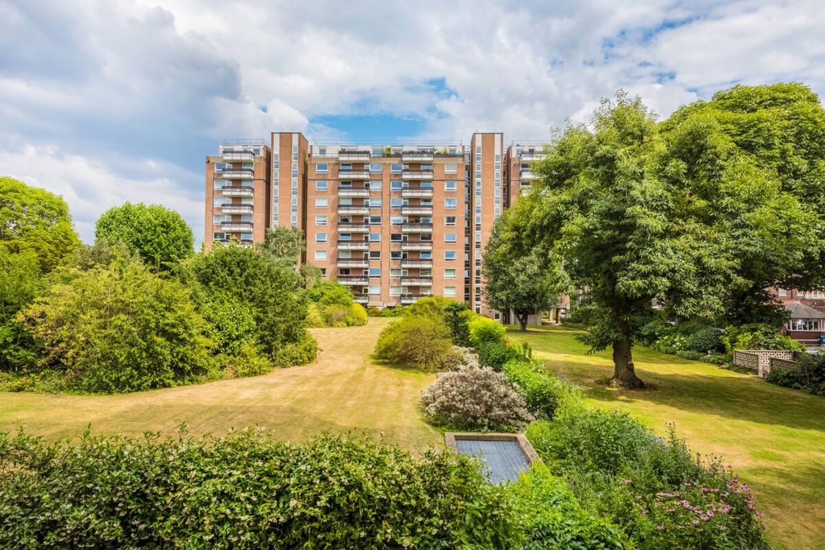flat to rent in Napier Court, Ranelagh Gardens, London, SW6