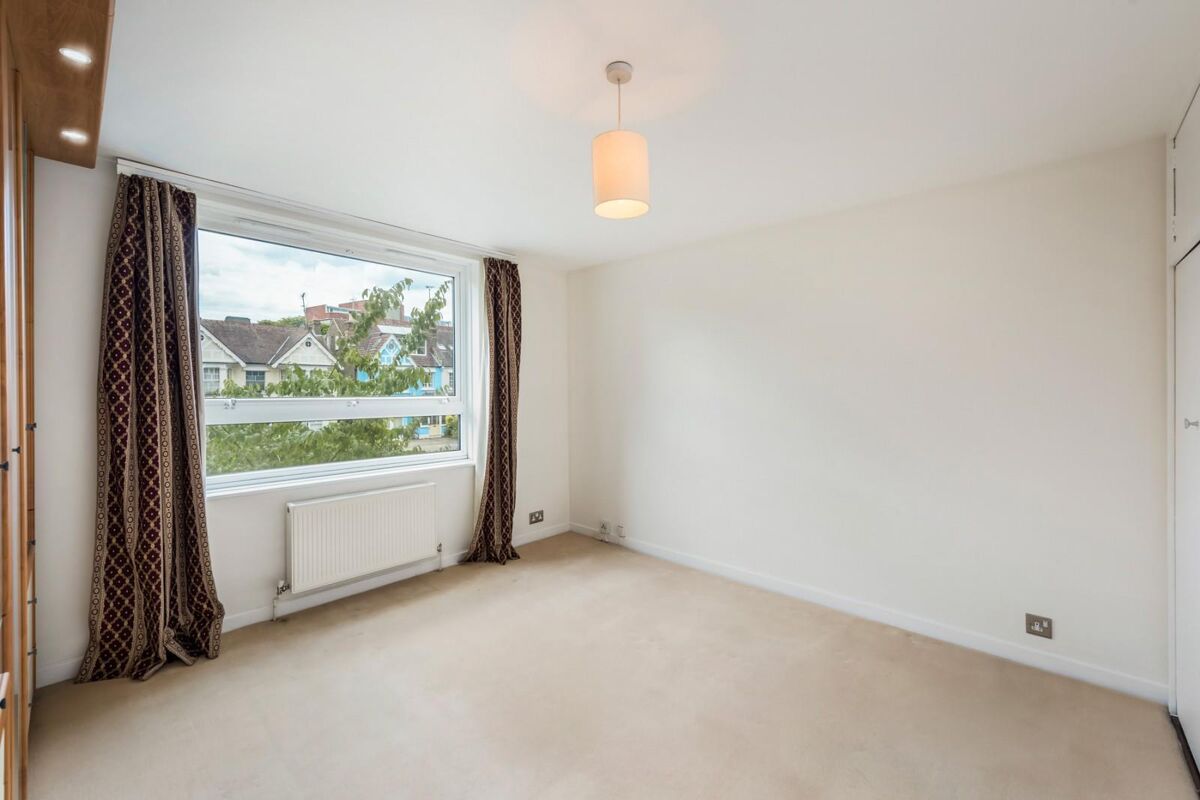 flat to rent in Napier Court, Ranelagh Gardens, London, SW6