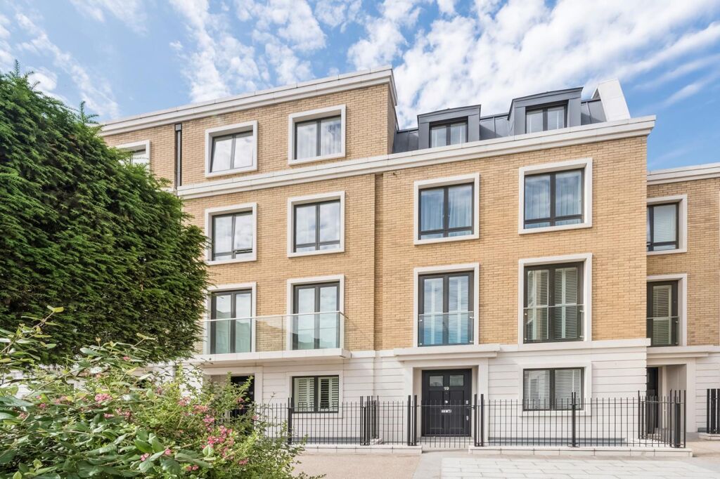 Image of Rainsborough Square, Fulham, London, SW6