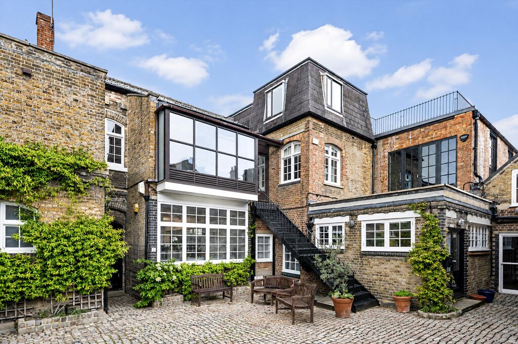 Image of Burlington Lodge Studios, 48 Rigault Road, London SW6