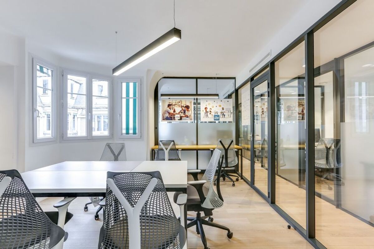 Office to rent in 10 RUE PERGOLESE 75016 PARIS - FR27329 | Knight Frank