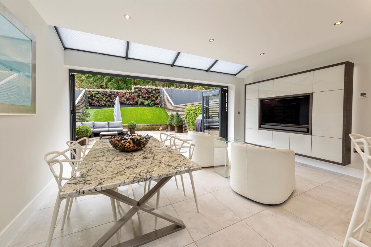 house for sale in Catherine's Place, Chestnut Avenue, Guildford, GU2