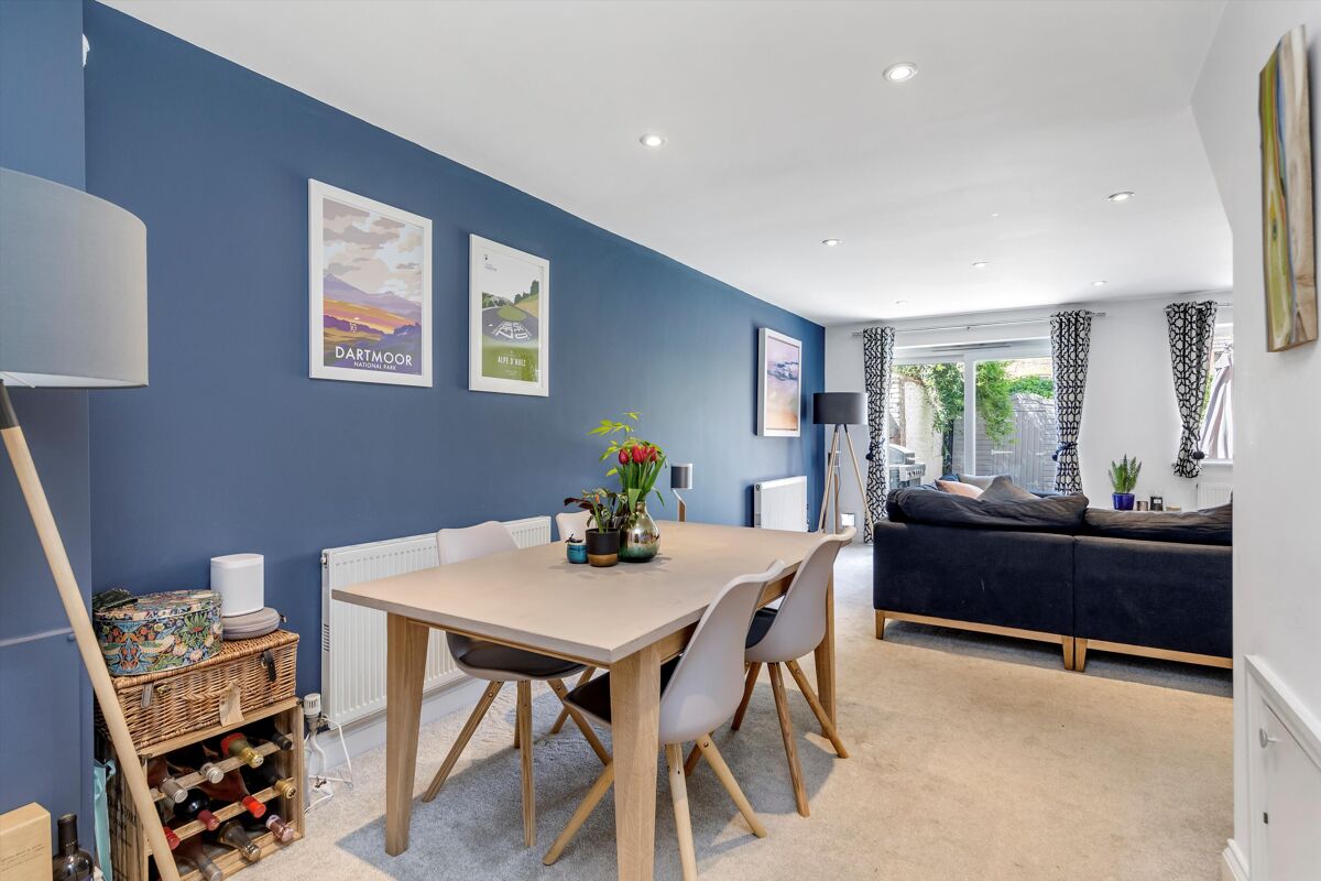 house for sale in Foxenden Road, Guildford, Surrey, GU1 GLD012028526