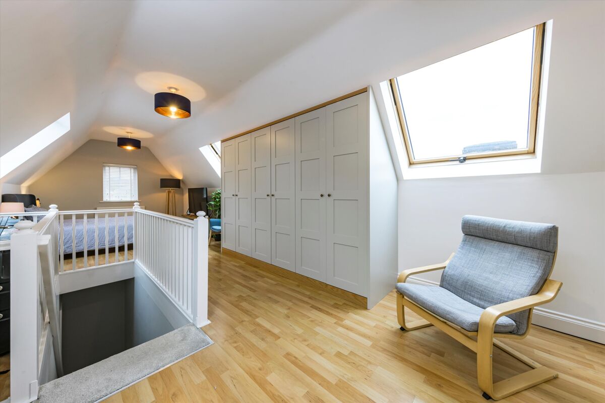 house for sale in Foxenden Road, Guildford, Surrey, GU1 GLD012028526