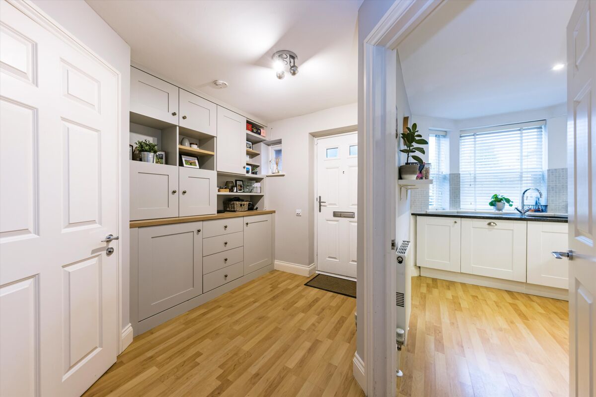 house for sale in Foxenden Road, Guildford, Surrey, GU1 GLD012028526