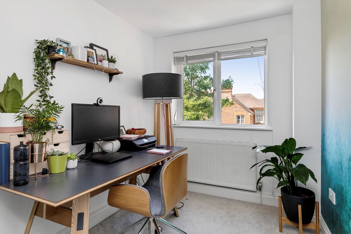 house for sale in Foxenden Road, Guildford, Surrey, GU1 GLD012028526