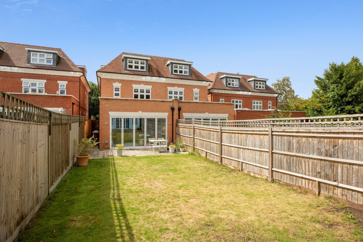 house for sale in Cranley Road, Guildford, Surrey, GU1 GLD012032001