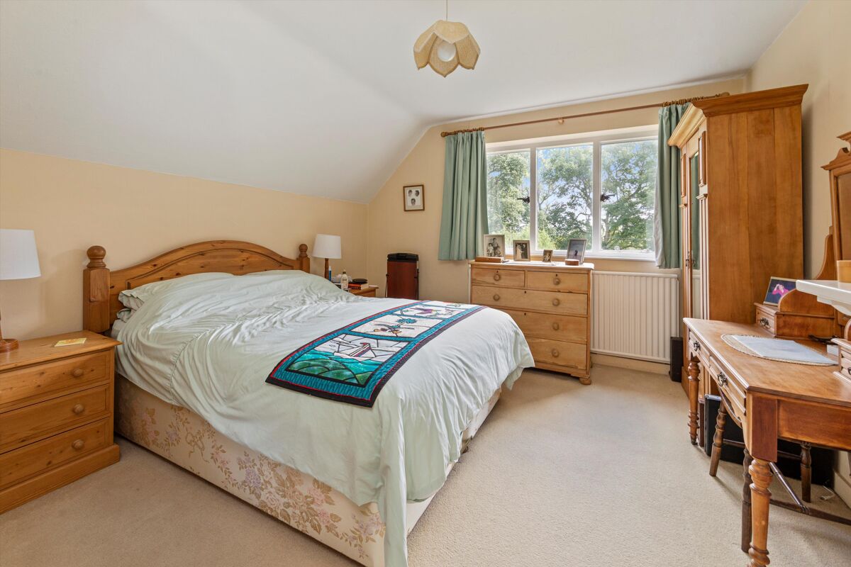 house for sale in Selhurst Common, Bramley, Guildford, Surrey, GU5