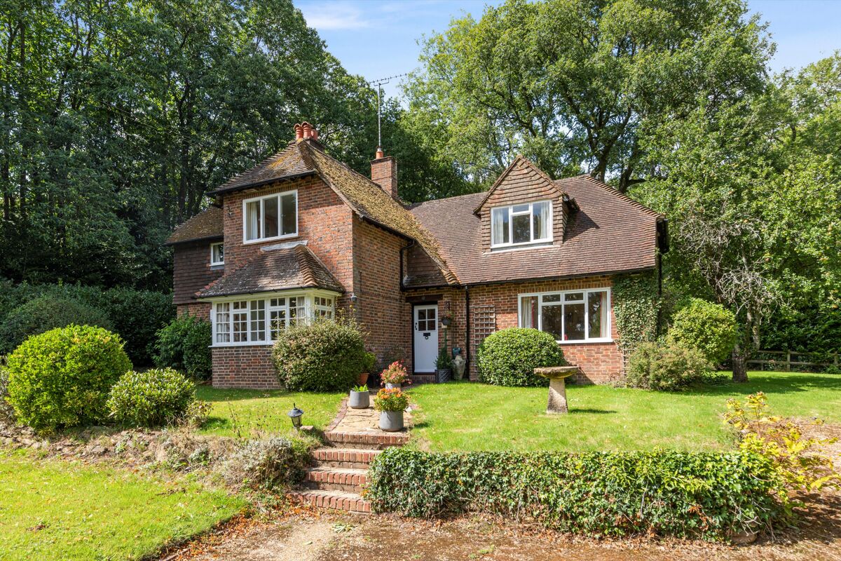 house for sale in Selhurst Common, Bramley, Guildford, Surrey, GU5