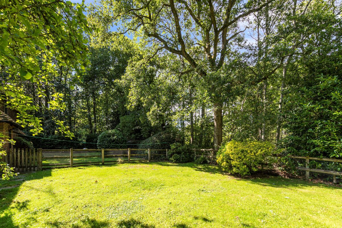 house for sale in Selhurst Common, Bramley, Guildford, Surrey, GU5