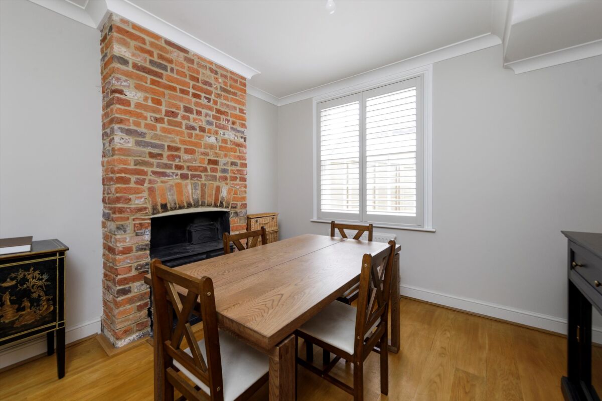 house for sale in Stoke Fields, Guildford, Surrey, GU1 GLD012043059