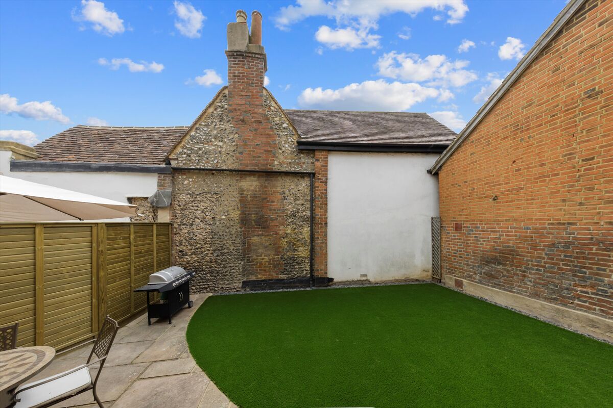 house for sale in Stoke Fields, Guildford, Surrey, GU1 GLD012043059