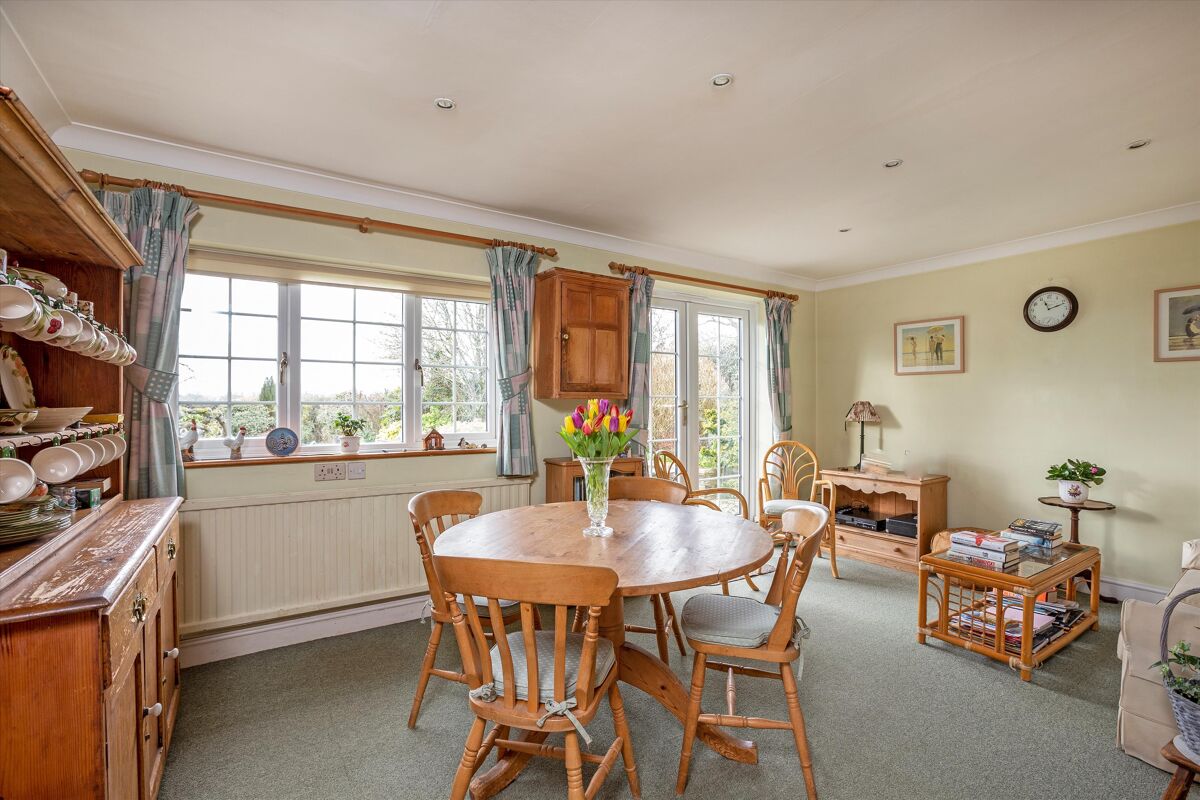 house for sale in Mowlands Farm, Frith End, Hampshire, GU35