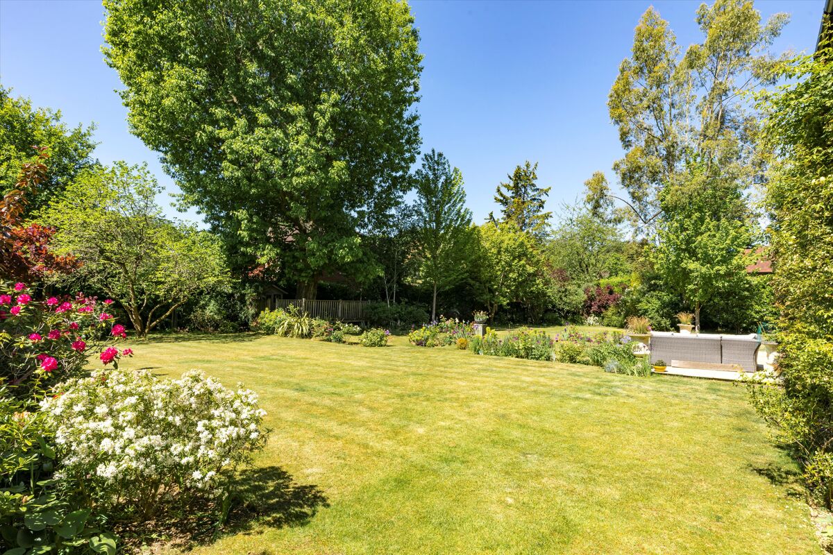 house for sale in Mark Way, Godalming, Surrey, GU7 GLD012064155