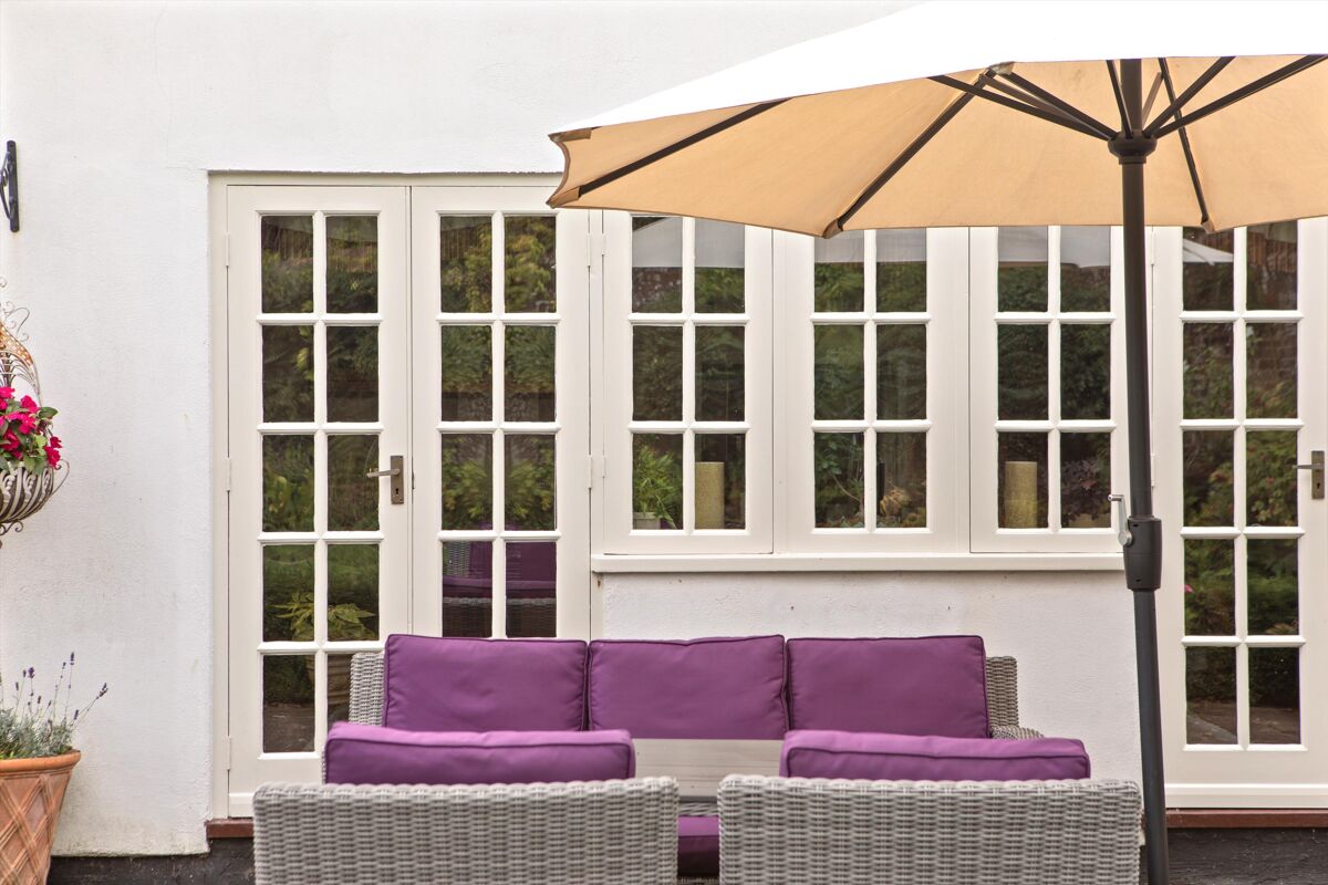 house for sale in Frith End, Nr Farnham, Hampshire, GU35 GLD012070125