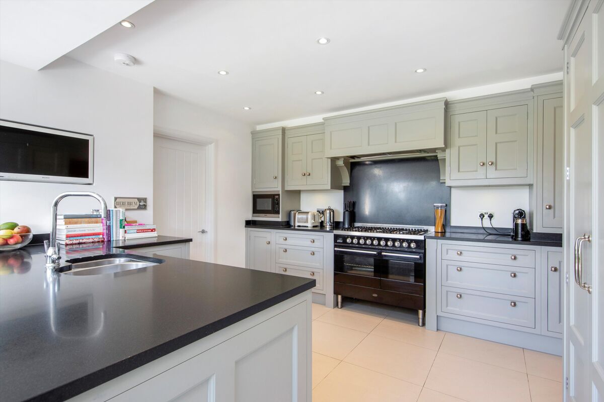 house for sale in Green Lane, Guildford, Surrey, GU1 - GLD012077901 ...