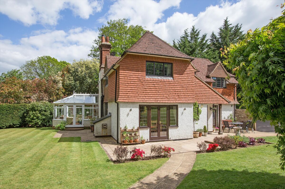 house for sale in Road, Godalming, Surrey, GU8 GLD012079747