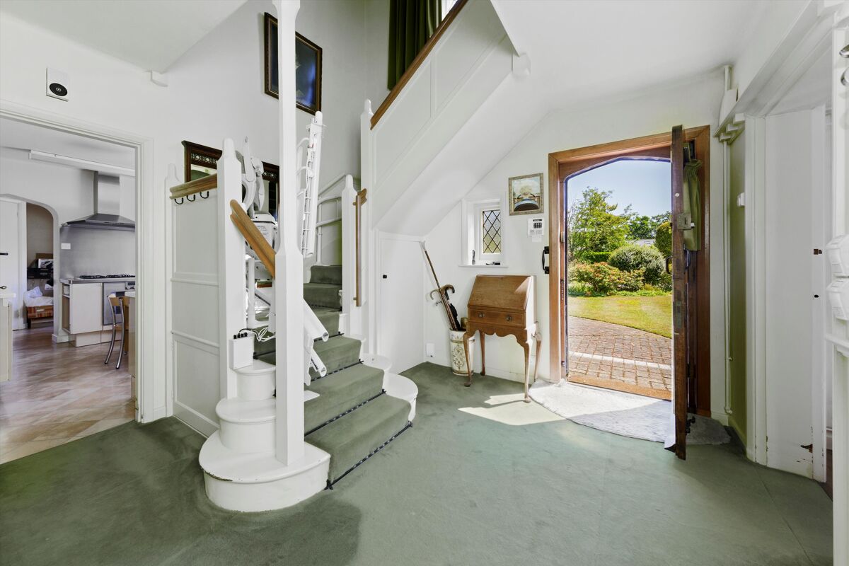 house for sale in Dedswell Drive, West Clandon, Guildford, Surrey, GU4