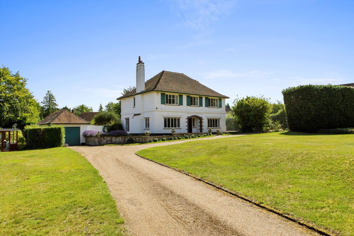 house for sale in Fairway, Guildford, Surrey, GU1 GLD012096374