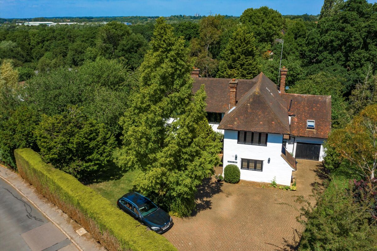 house for sale in Abbotswood, Guildford, Surrey, GU1 GLD012099364 Knight Frank