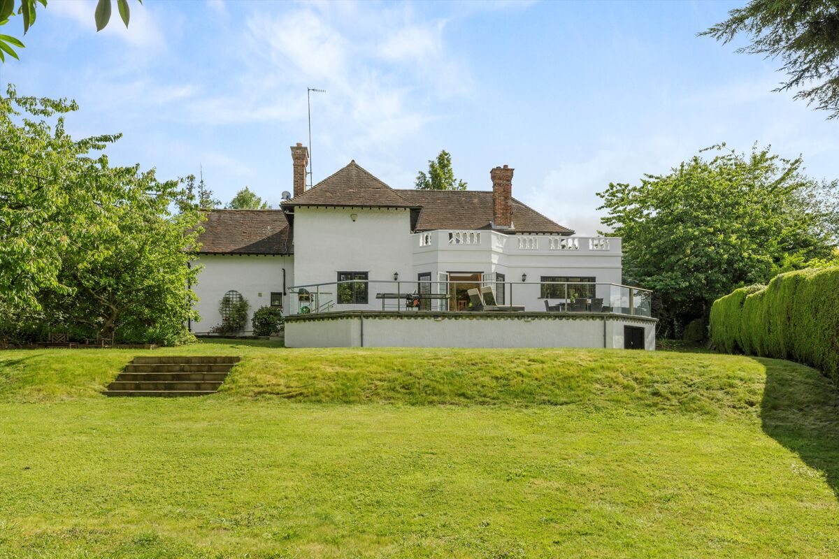 house for sale in Abbotswood, Guildford, Surrey, GU1 GLD012099364