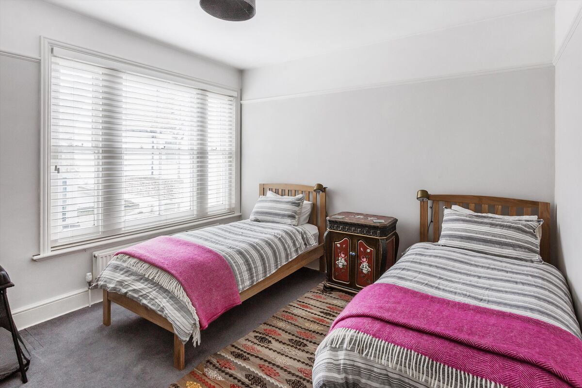 house for sale in South Hill, Guildford, Surrey, GU1 GLD012099732