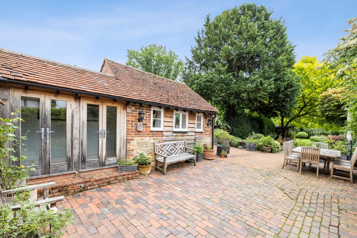 house for sale in The Green, Chiddingfold, Godalming, Surrey, GU8