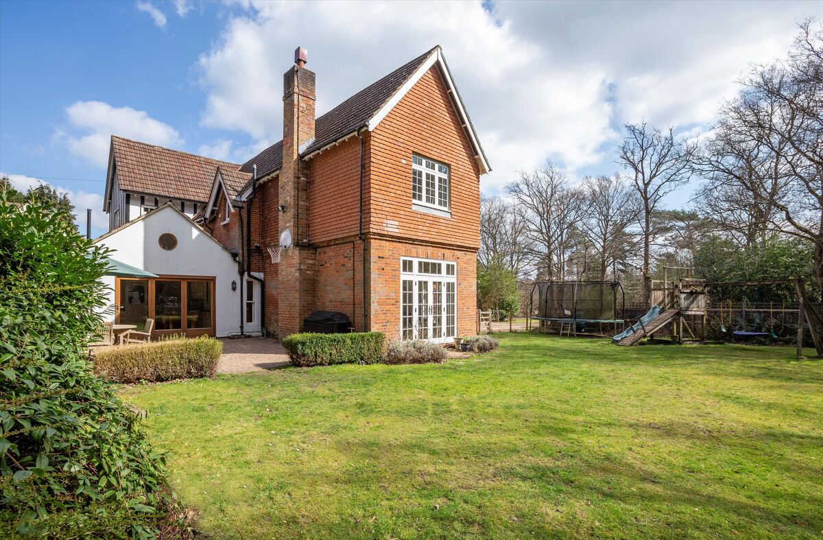 house for sale in Holly Grange, The Gardens, Pirbright, between Woking