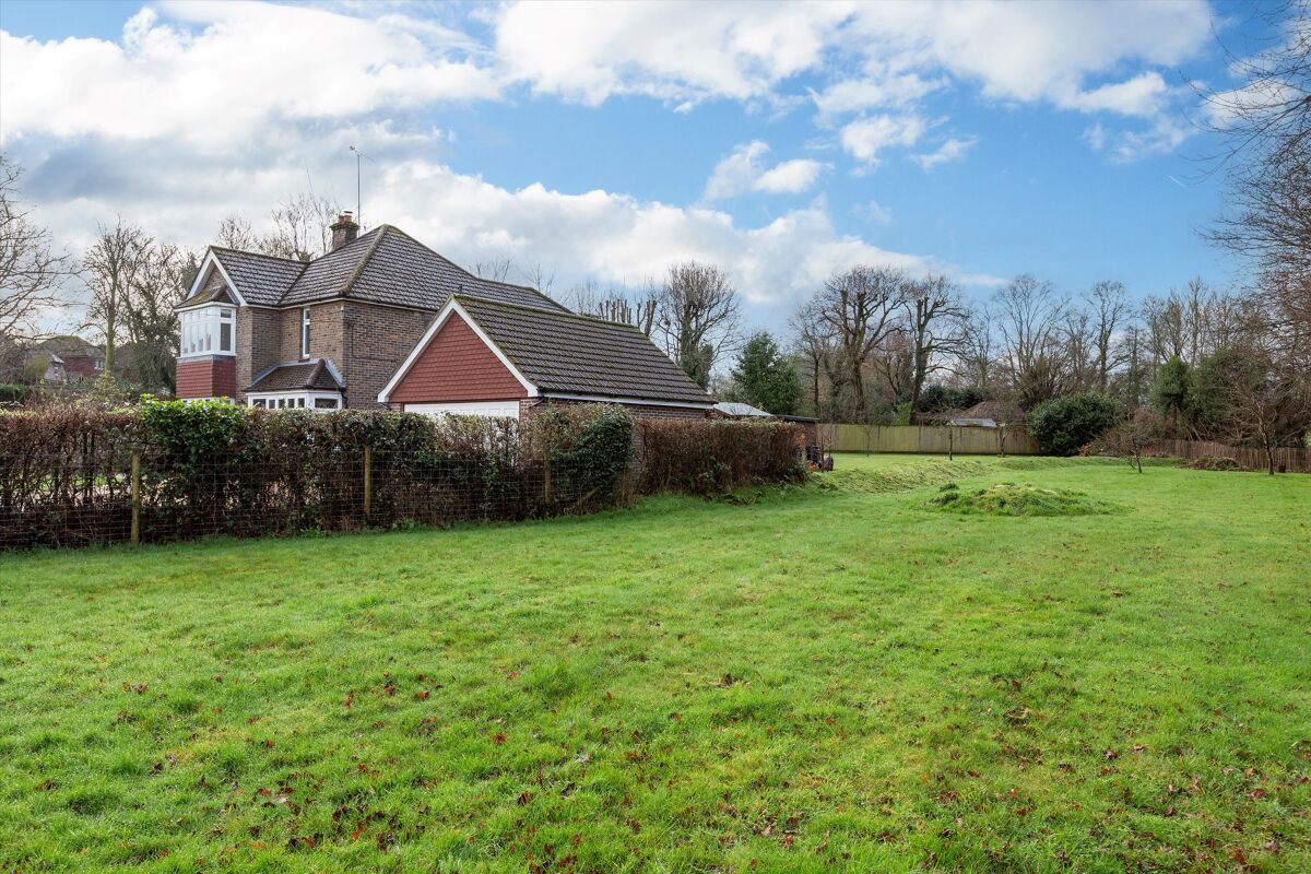 house for sale in Ridgley Road, Chiddingfold, Godalming, Surrey, GU8