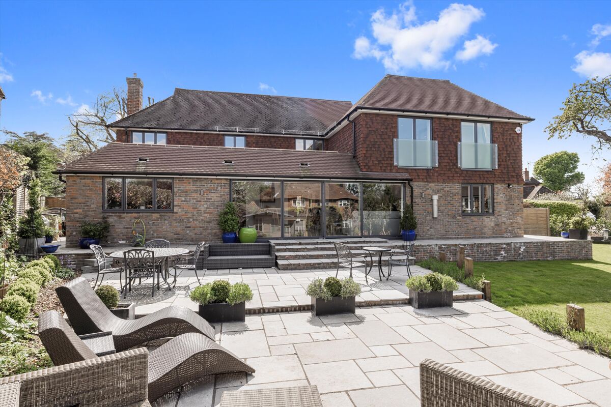 house for sale in Merrow Croft, Guildford, Surrey, GU1 GLD012126787 Knight Frank