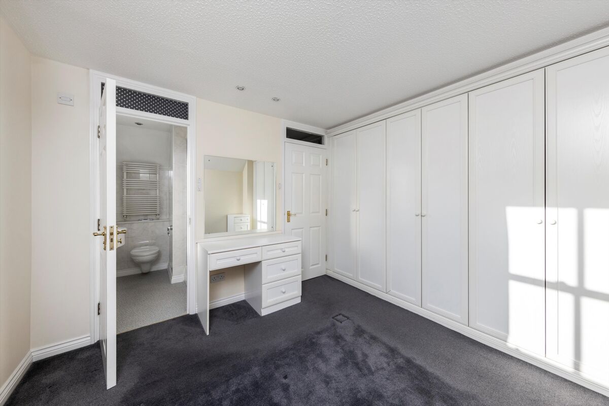 house for sale in Sydenham Road, Guildford, Surrey, GU1. GLD012129231