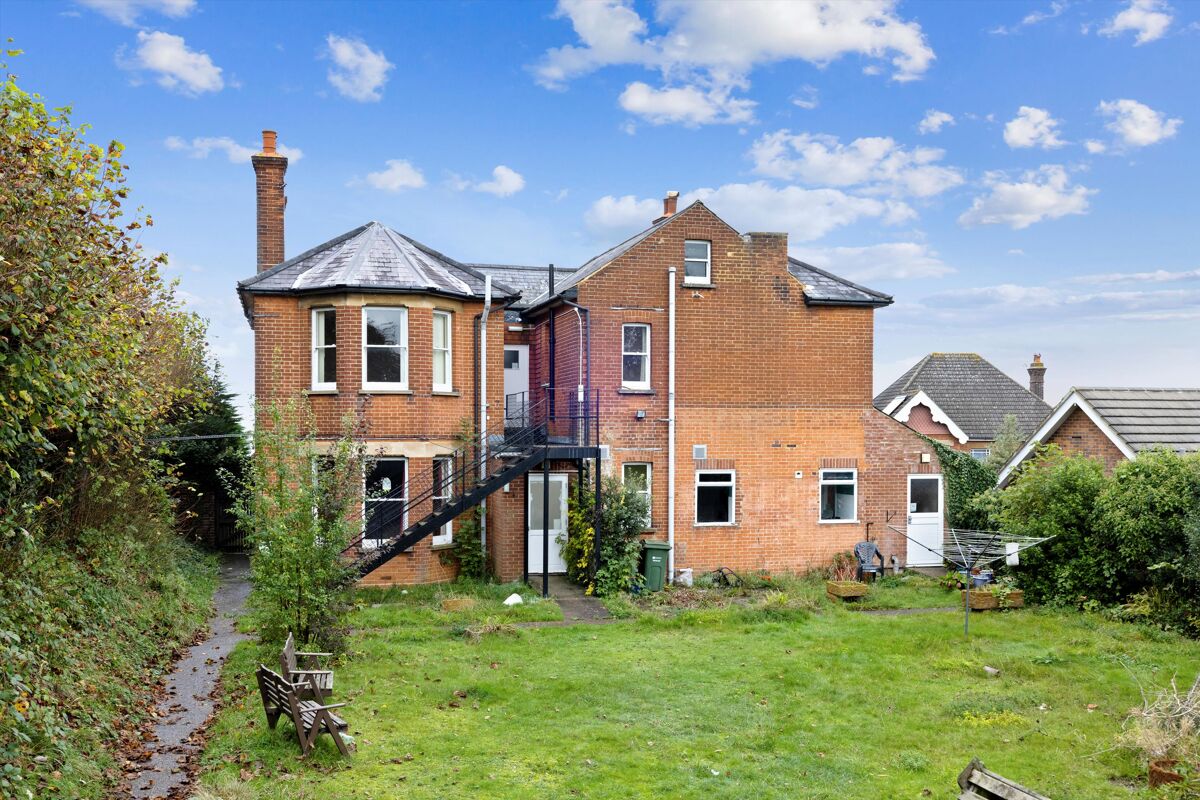 house for sale in Semaphore Road, Guildford, Surrey, GU1 GLD012136465 Knight Frank house for sale in Semaphore Road, Guildford, Surrey, GU1 GLD012136465 Knight Frank