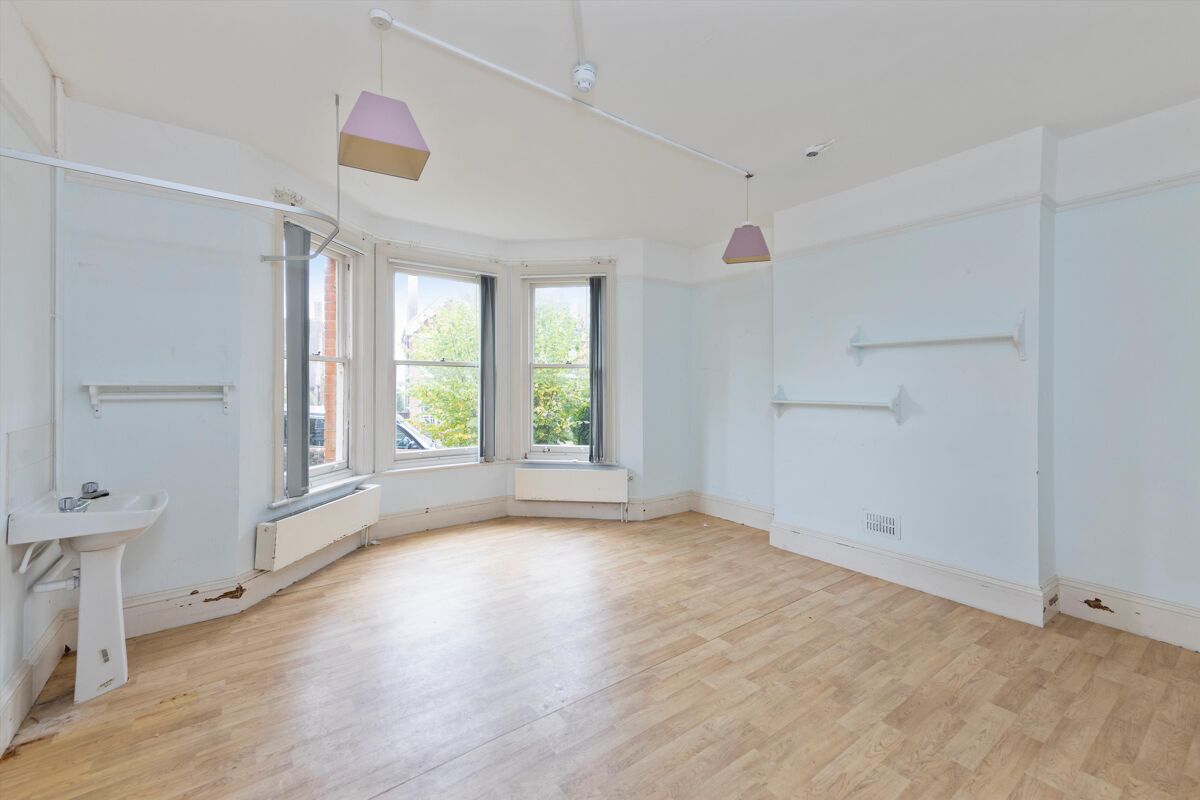 house for sale in Semaphore Road, Guildford, Surrey, GU1 GLD012136465 Knight Frank house for sale in Semaphore Road, Guildford, Surrey, GU1 GLD012136465 Knight Frank