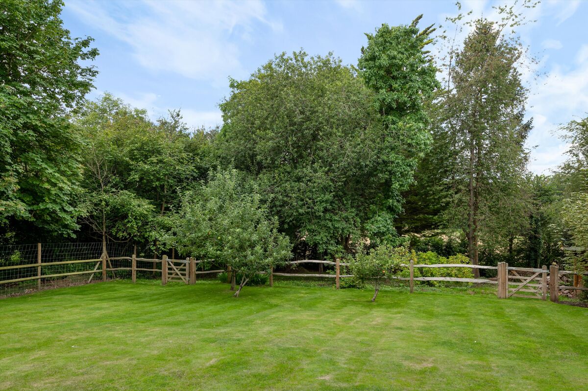 house for sale in Holmehurst, Dedswell Drive, West Clandon, Guildford