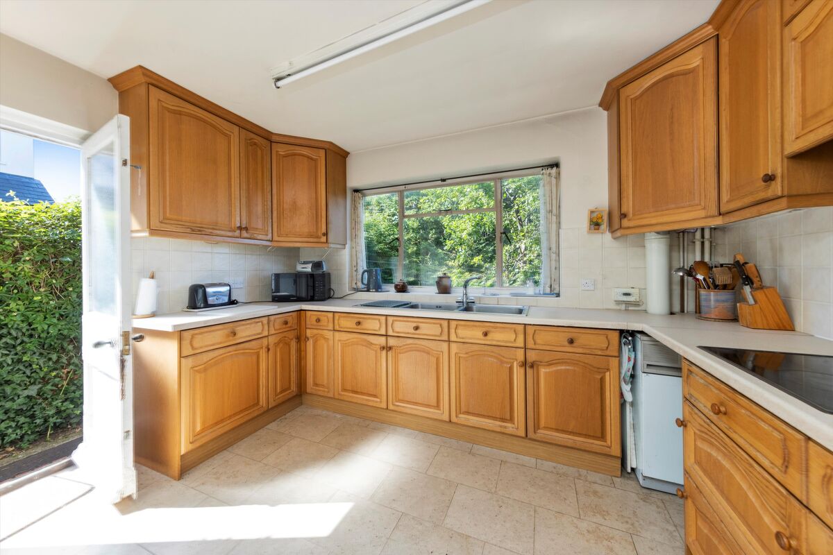 house for sale in Semaphore Road, Guildford, Surrey, GU1 GLD012153632 Knight Frank house for sale in Semaphore Road, Guildford, Surrey, GU1 GLD012153632 Knight Frank