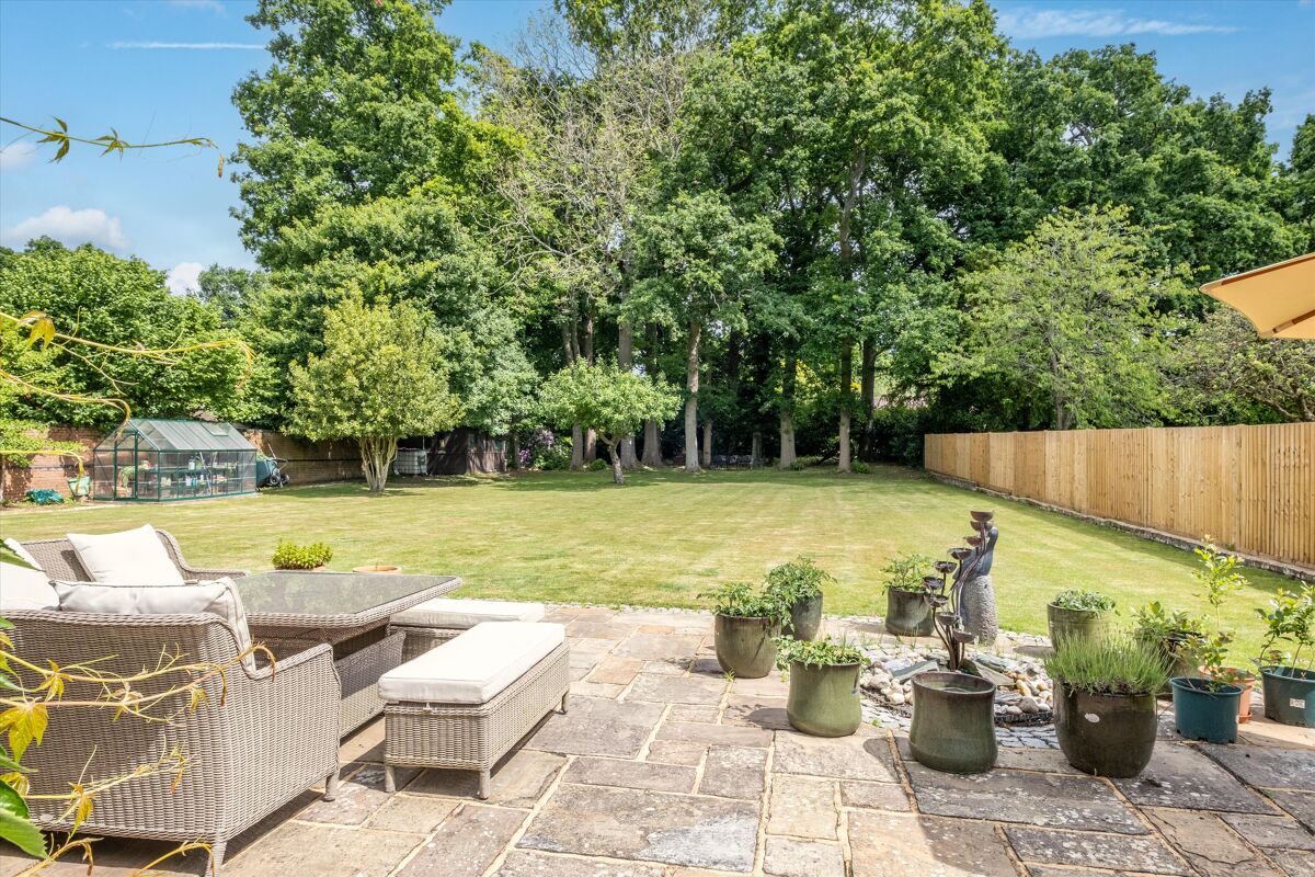 house for sale in New Park Road, Cranleigh, Surrey, GU6. GLD012154595