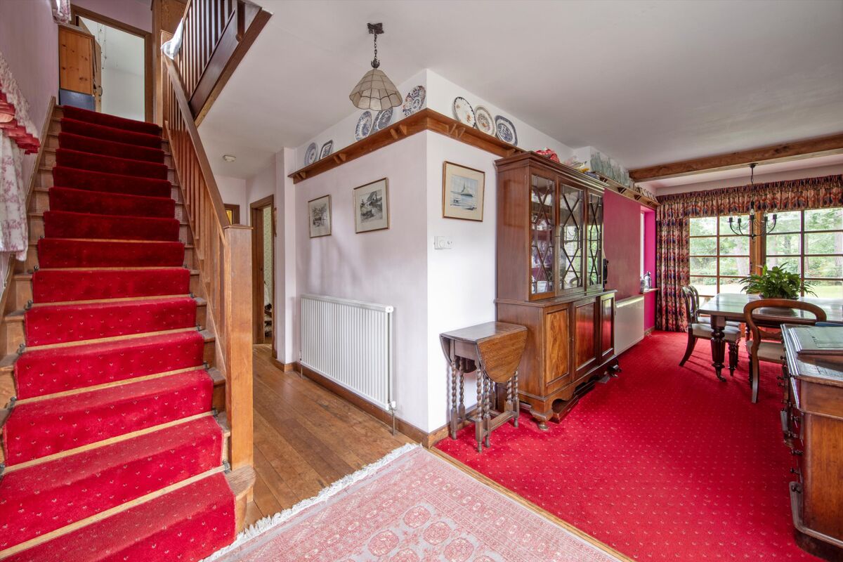 house for sale in Roseacre Gardens, Chilworth, Guildford, Surrey, GU4