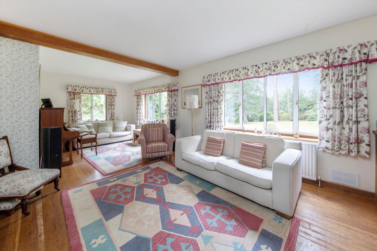 house for sale in Roseacre Gardens, Chilworth, Guildford, Surrey, GU4