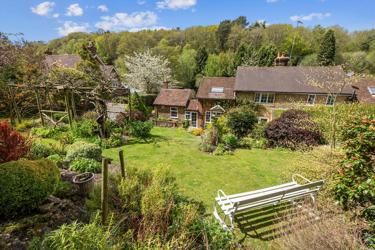 house for sale in Ewhurst Road, Peaslake, Guildford, Surrey, GU5 GLD012183355 Knight Frank