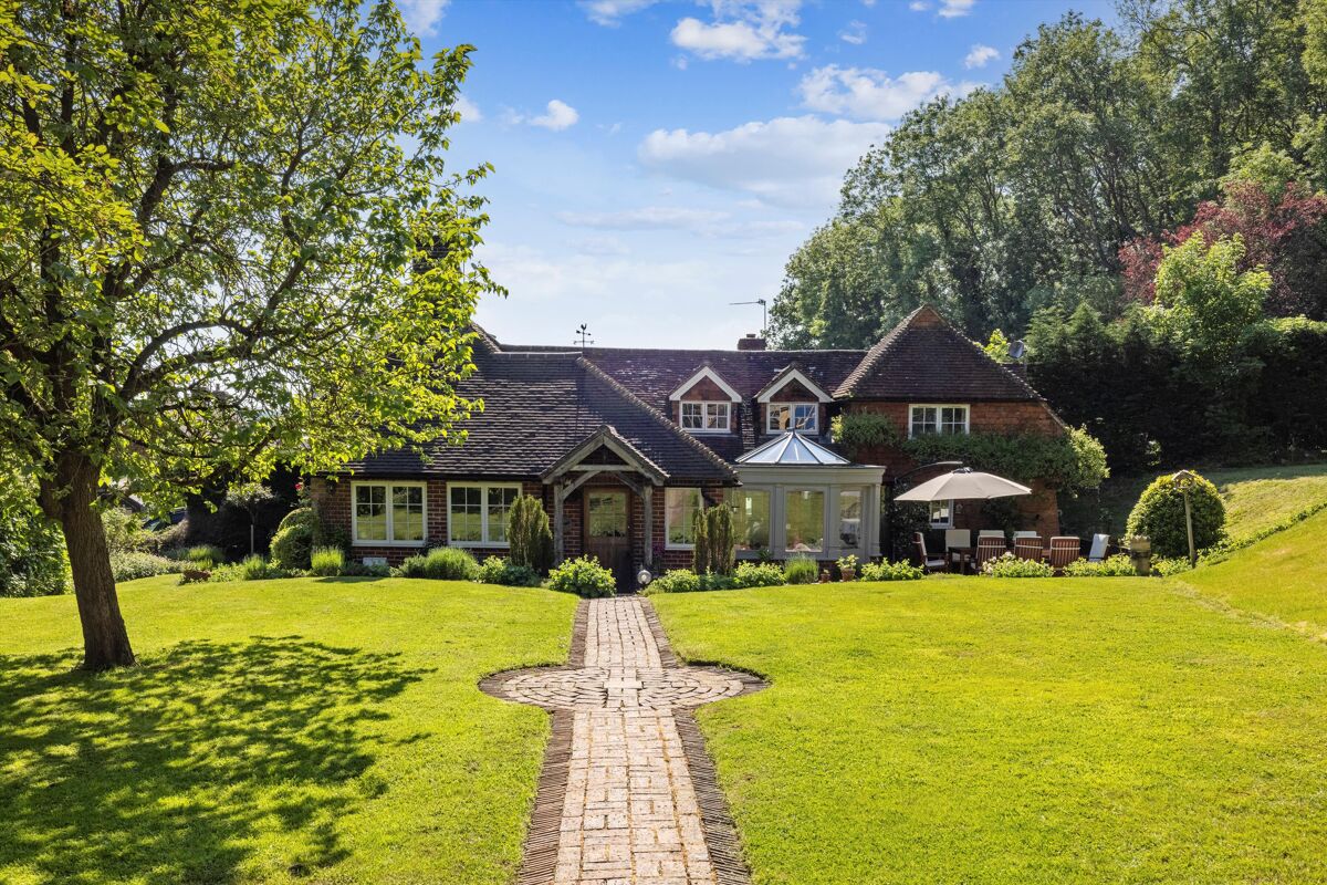 house for sale in Pockford Road, Chiddingfold, Godalming, Surrey, GU8