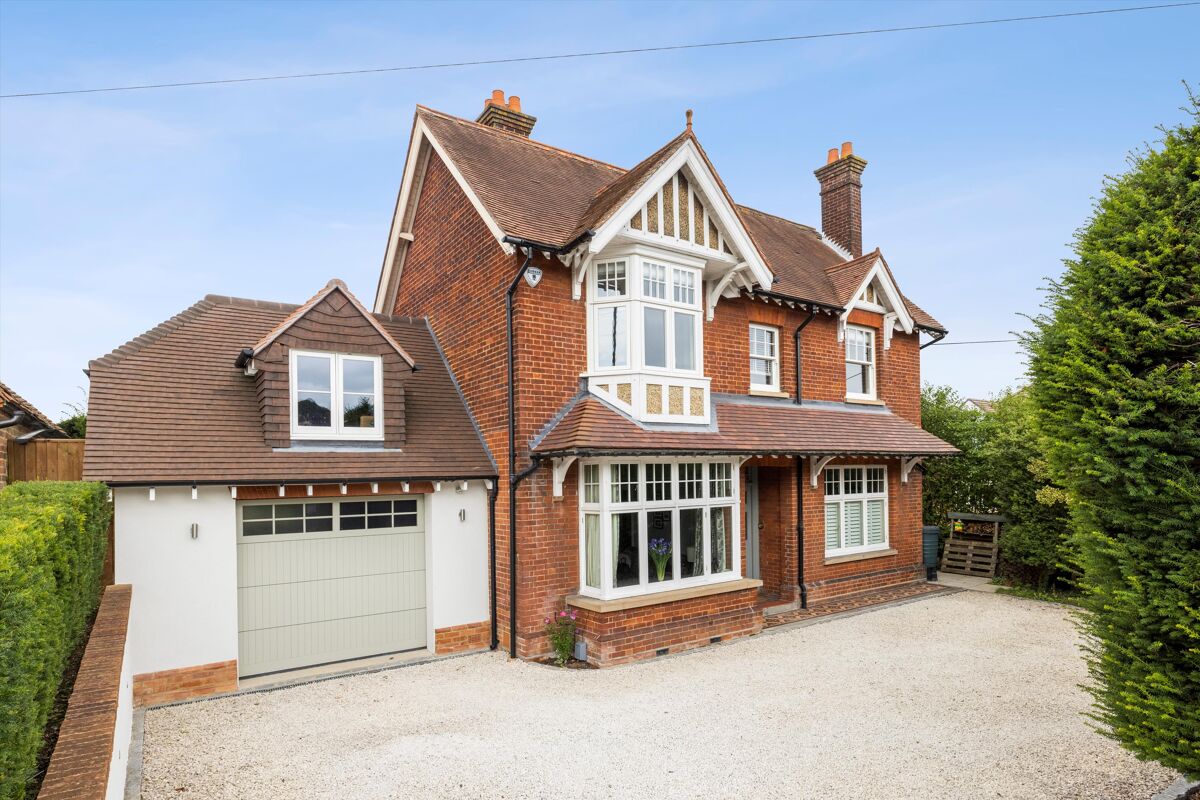 house for sale in Farnham Road, Guildford, Surrey, GU2 GLD012186810