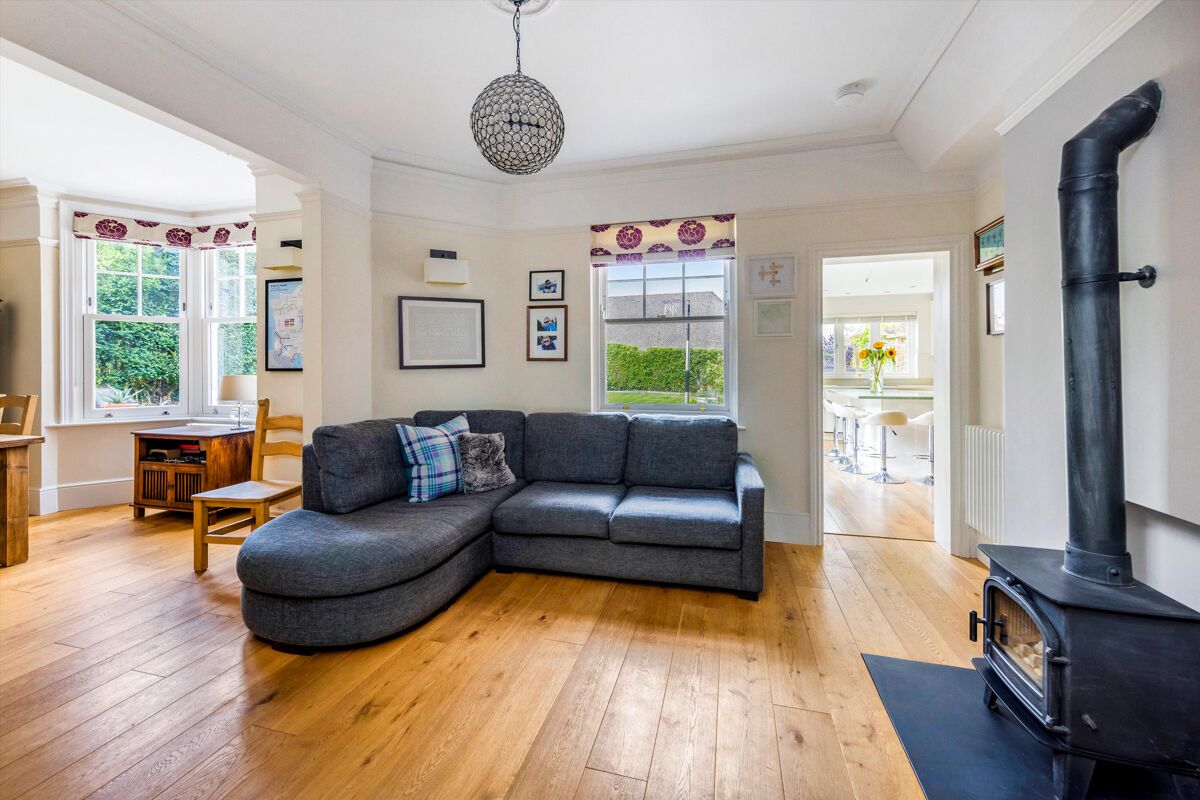 house for sale in Farnham Road, Guildford, Surrey, GU2 GLD012186810