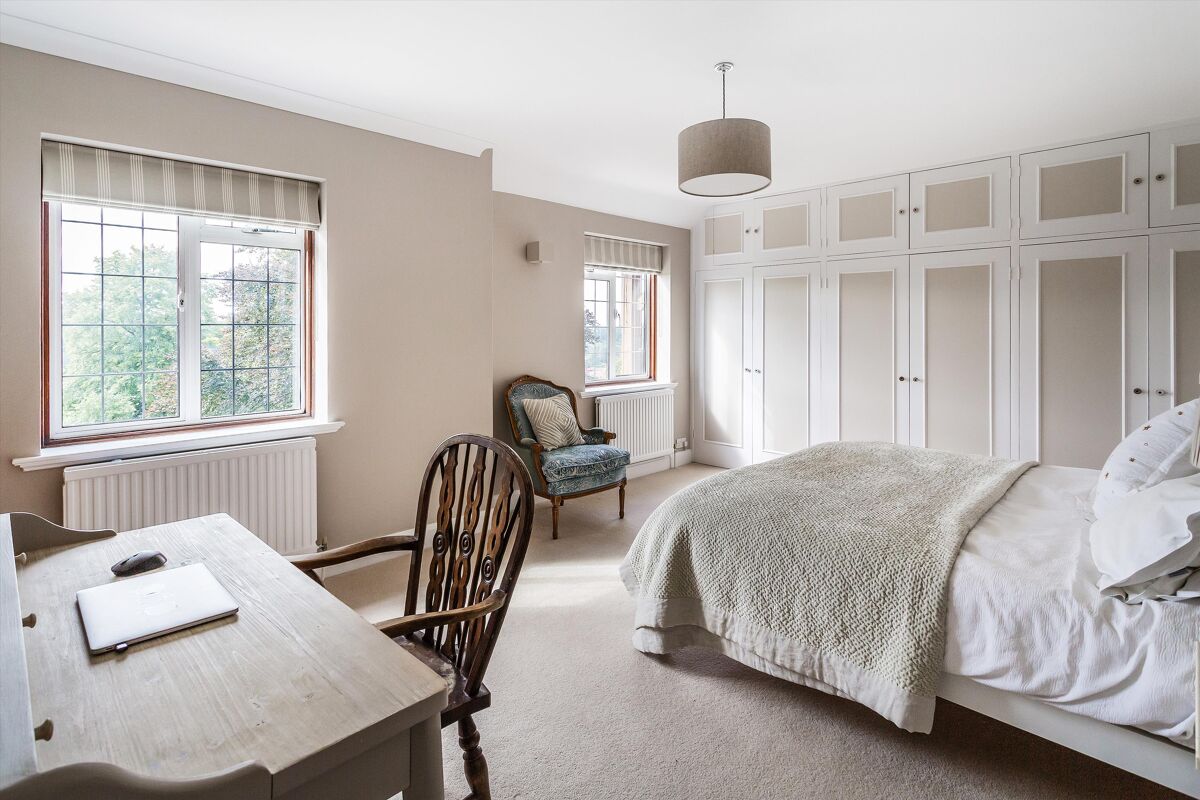 house for sale in White Lane, Guildford, Surrey, GU4 GLD012195500