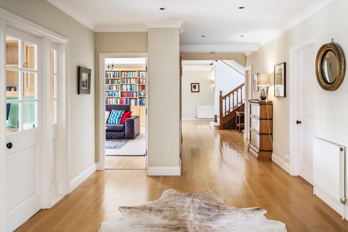 house for sale in White Lane, Guildford, Surrey, GU4 GLD012195500