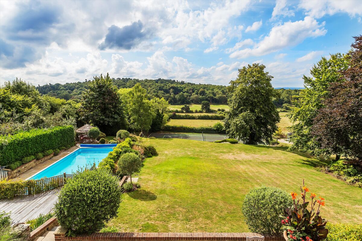 house for sale in White Lane, Guildford, Surrey, GU4 GLD012195500