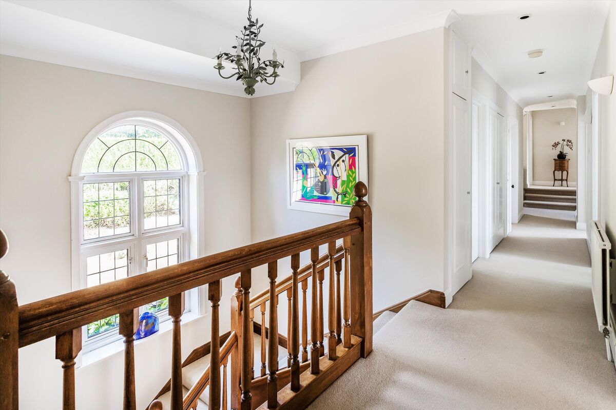 house for sale in White Lane, Guildford, Surrey, GU4 GLD012195500